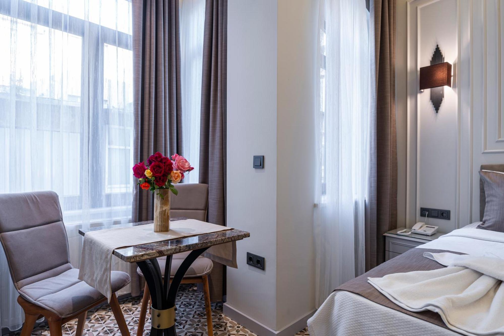 Pera Luna Premium Hotel Стамбул Екстер'єр фото